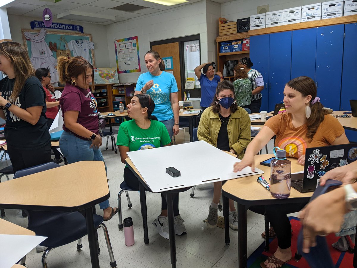 ESL_Lit_DPS's tweet photo. Dual Immersion Teachers from #LakewoodElementary, #BethesdaElementary, and #SouthwestElementary work together to learn our Dual Immersion pillars and principles! #weareDPS #somosDPS https://t.co/CRGOSrDovz