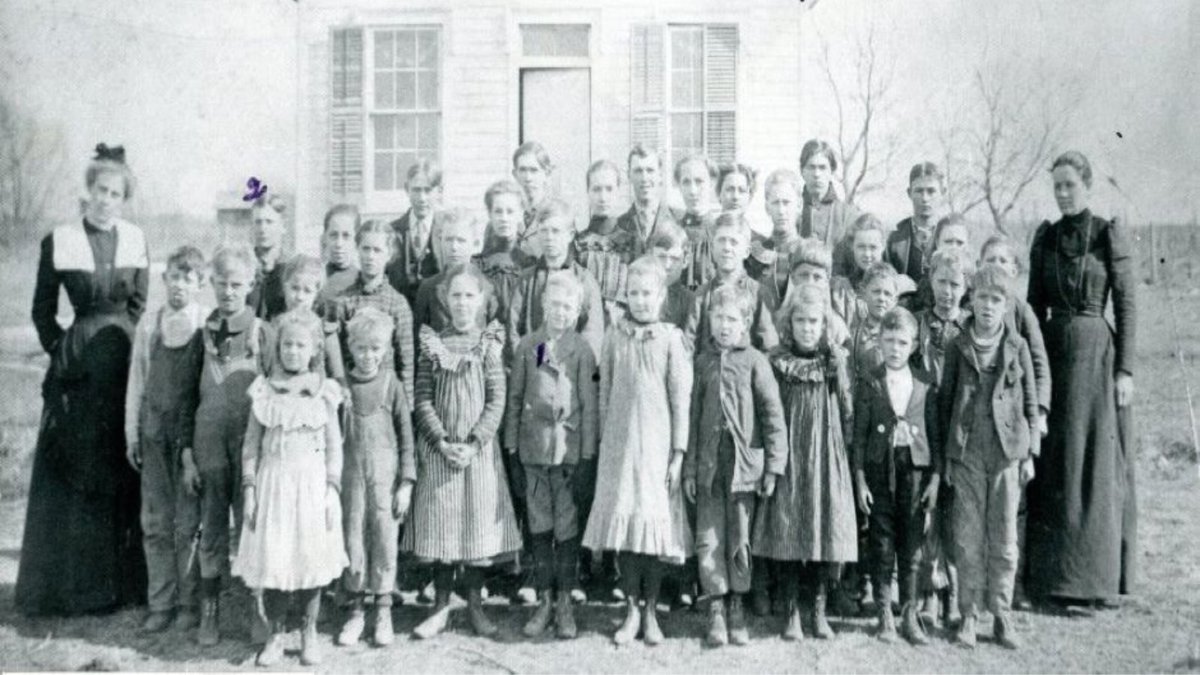 Happy first day of school!

School fashions sure have changed since this photo was taken at the Lincoln Township Country School No. 4 in the early 1900s. This school building was replaced by a schoolhouse built by the the Klitgaard brothers in the early 1920s.

#MyShelbyCoMuseum