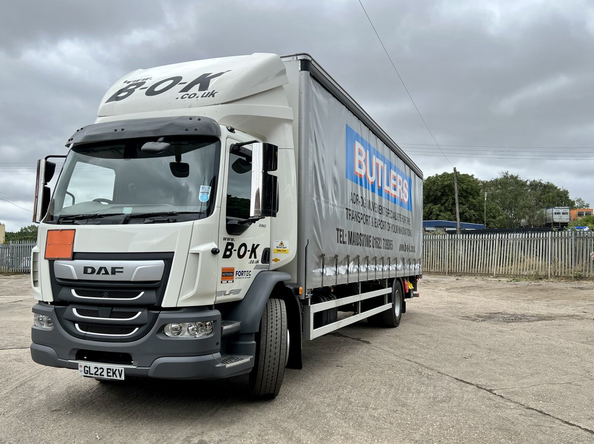 Butlersofkent's tweet photo. New 18T DAF added to the fleet ! We ordered this vehicle with a 2T full tail lift for safer loading/offloading of hazardous freight for our drivers (Demonstrated here by Roy Butler himself) @HazchemNetwork @CCPLC https://t.co/PUz9xjJKMj