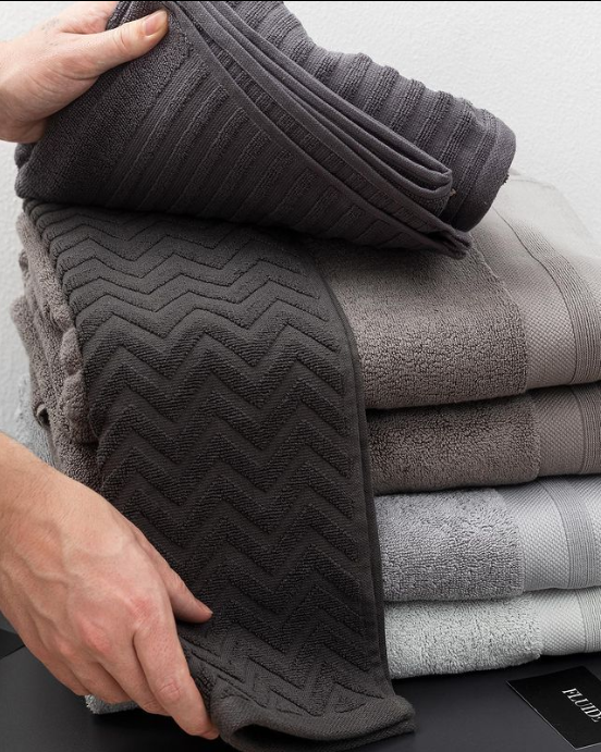 fluidehomes's tweet photo. Our 100% Turkish 800gsm towels are the right choice to start your week with.
Made with long staple cotton that is super absorbent with just one wipe. They are super soft, durable, and stylish.

Also available in white and pearl.
#FluideHomes #Bath #Bed #Store https://t.co/WhNc46dszh
