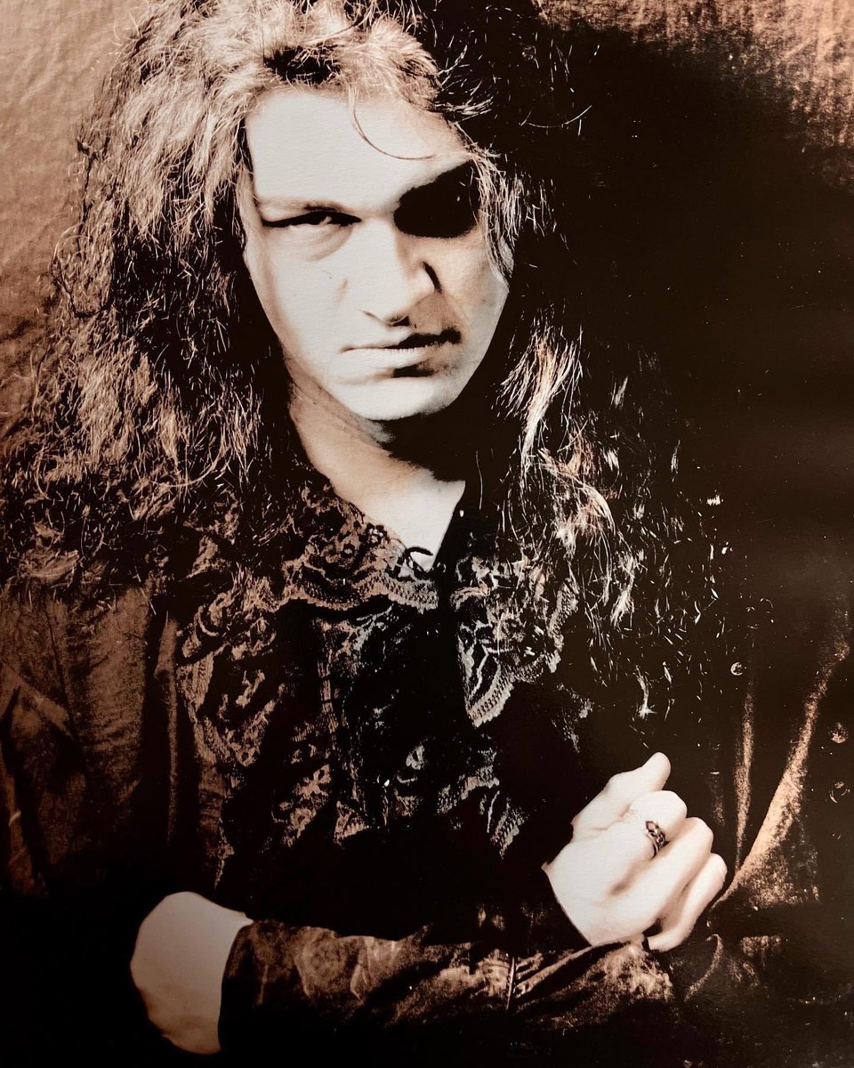 CradleofFilth's tweet photo. It is with a deeply saddened heart that we have heard of the passing of our former guitarist, Stuart Anstis.  

Our thoughts go out to Stuart’s family and friends. https://t.co/Ogjn68JZU2