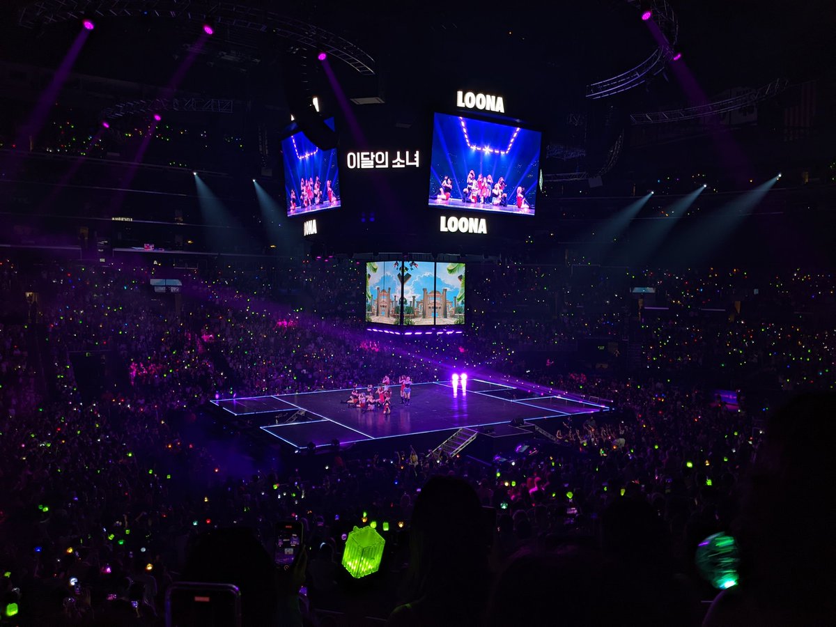 SandyCrossinOvr's tweet photo. #LOONA #loonainla https://t.co/oU7kADeBqL