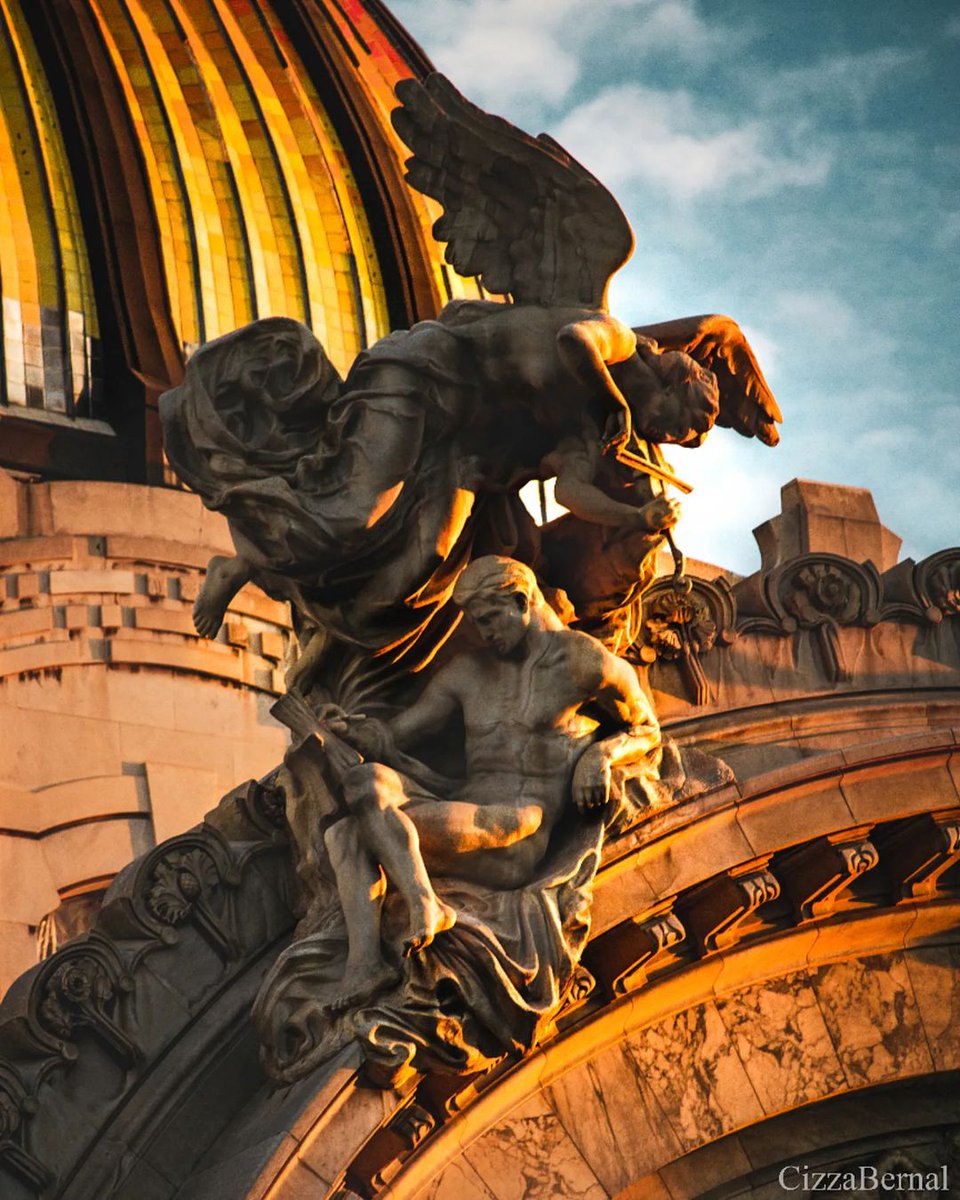 CizzaBernal1's tweet photo. ¡La foto más hermosa que he tomado de bellas artes!
Me tomo muchos días y amaneceres esperar a que la luz del sol le diera con esta intensidad y de esta manera, pero para mí, creo que valió la pena ¿Que opinan? 

https://t.co/23rL3QHW6C https://t.co/MoowCRGgYG