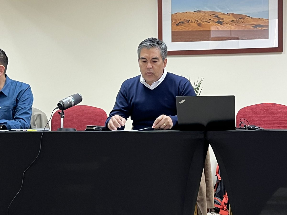 FESUMINchile's tweet photo. Comenzamos la primera jornada de la segunda Asamblea Nacional de Fesumin, marcada por las palabras de apertura de nuestro presidente Óscar Villarroel sobre la gestión y avance de la Federación. https://t.co/7tpXym2C0O