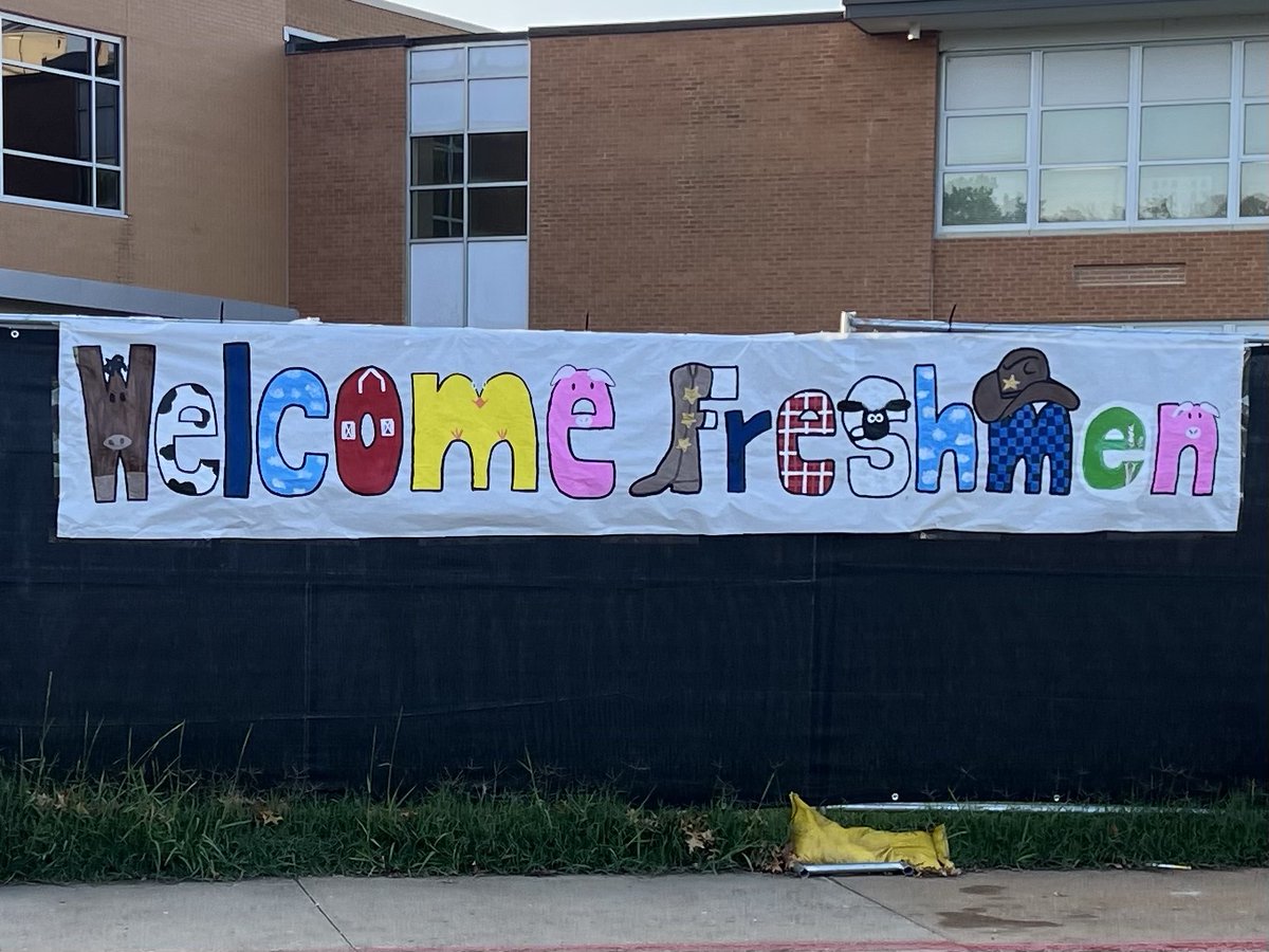 Great morning welcoming all students, but it is always awesome to see our seniors give the freshmen a rousing start to their time at KHS! This year's theme was 'Western' (if you couldn't tell). #1stDayOfSchool #PioneerPride