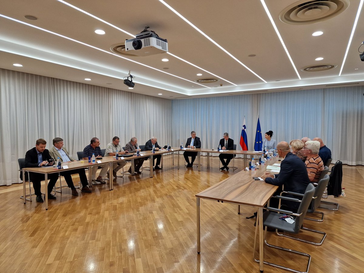 Ministrstvo za obrambo RS tweet media