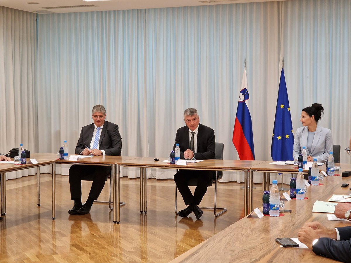 Ministrstvo za obrambo RS tweet media
