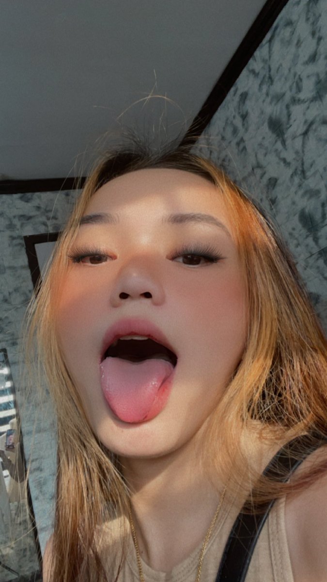 yumimedinaa's tweet photo. like and rt for a surprise vids https://t.co/E1L1kH5xFj