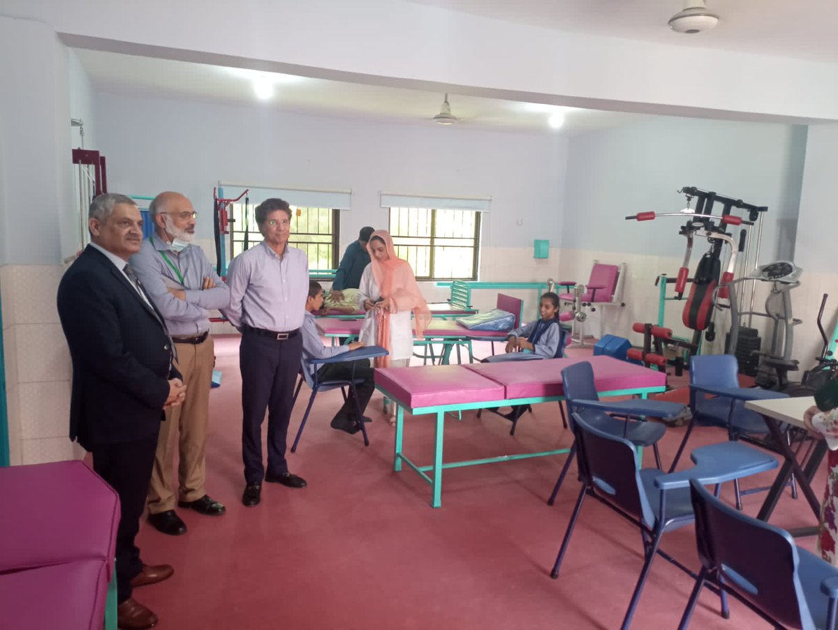 CMHLMC's tweet photo. Visit of delegate of SAHS, CMH Lahore Medical College &amp; IOD to Ranger Institute of Special Education (RISE) Lahore. Discussion regarding signing of MoU for mutual benefit was also held over a cup of tea and will be taken up with concerned authorities in near future. https://t.co/UpDGwhslc9
