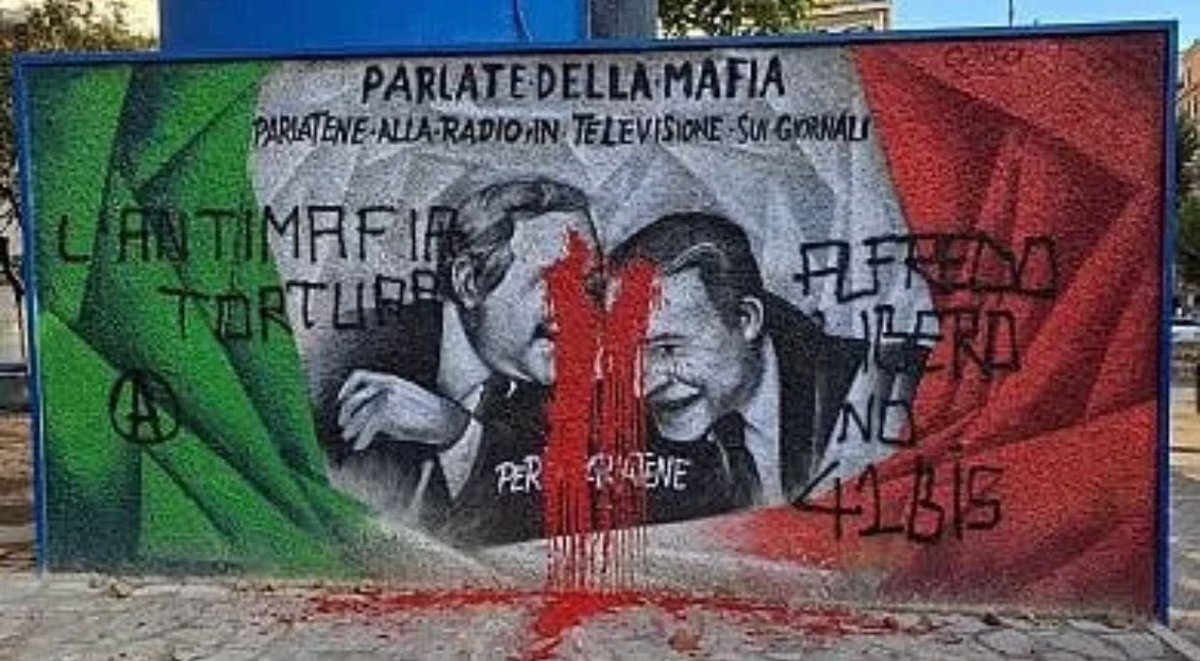 A Roma deturpato il murale di piazza Bologna dedicato a Falcone e Borsellino. Un gesto vigliacco da condannare. La lotta alle mafie deve essere, anche oggi, una priorità delle istituzioni. Investire nell'educazione dei giovani è il vero antidoto contro il veleno dell'illegalità.
