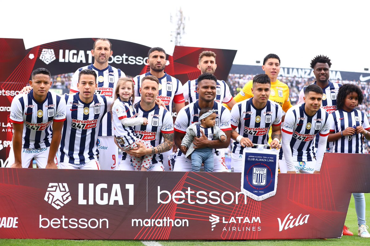 ClubALoficial's tweet photo. ¡𝗦𝗼𝗺𝗼𝘀 𝗻𝗼𝘀𝗼𝘁𝗿𝗼𝘀!💙

#ContigoSiempreBlanquiazul https://t.co/JhF14LBuwK