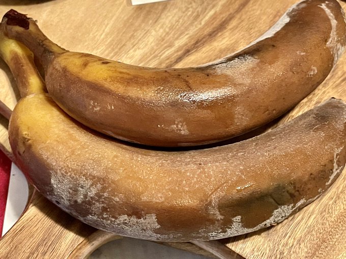 バナシェイク用にチルド入れといたバナナが綺麗に真っ黒になってましたw
でもうまいんよ😋 