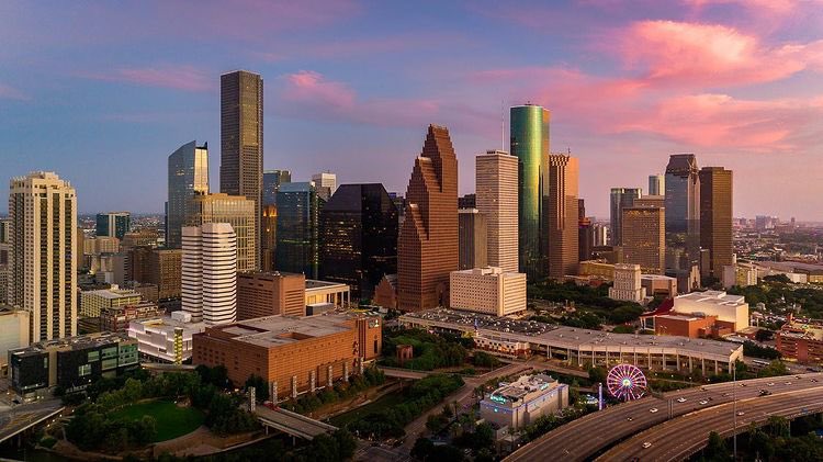 uberdiscount30's tweet photo. 🟡Hi Houston: We book Uber/Lyft rides for you at 30% off anywhere, anytime. 1) Just DM us &amp; we’ll book your ride in 5mins 2) We send you the Uber/Lyft tracking link 3) Pay AFTER sitting in your Uber/Lyft cab.

#uber #lyft #ubereats #travel #uberdiscount #lyftdiscount #houston https://t.co/OfFApacU5S