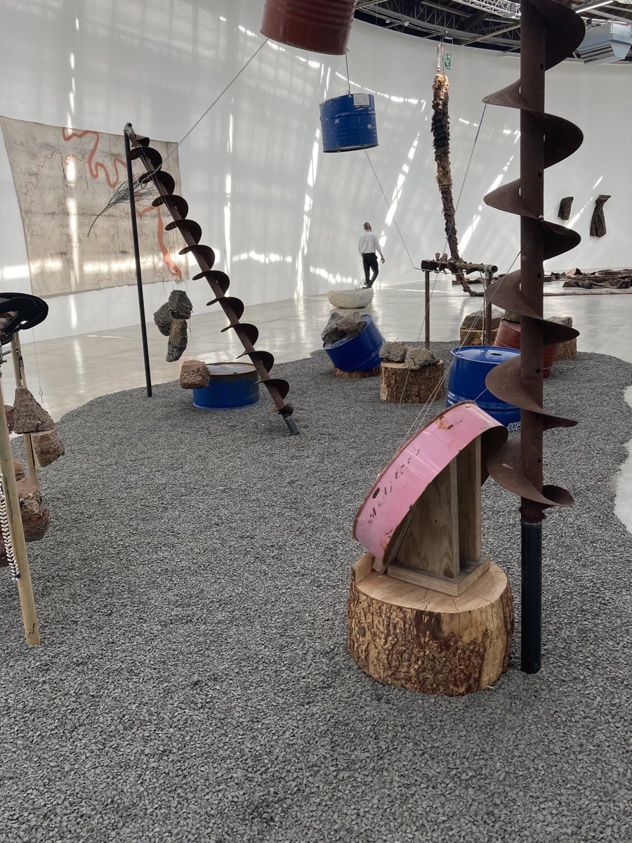jendalmart's tweet photo. Nos balades commencent par une exposition collective au @palaisdetokyo
« Réclamer la terre 1 »
Est une prise de conscience autant qu’un cri de ralliement.
Une belle exposition à voir jusqu’au 04 septembre.
#jendalmart #paisdetokyo #artcontemporain #artrip #cultures #natures https://t.co/03mmIBzS58