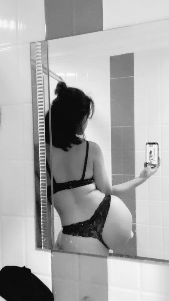 หิวหนม🍰
#เหงาหาเพื่อนคุย #เรียลหญิง