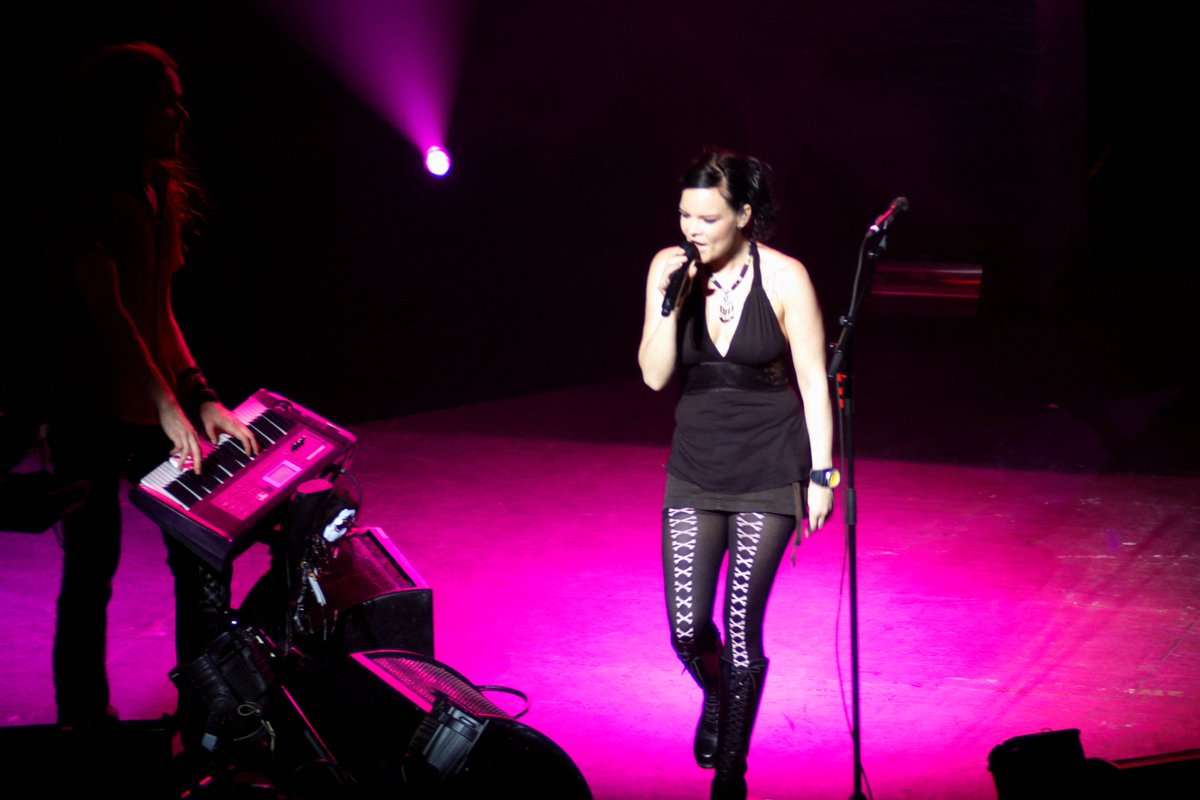 FloorJGoddess's tweet photo. ❤ Anette Olzon  ❤ 

#anetteolzon #goddesses https://t.co/iKFIW0rky6
