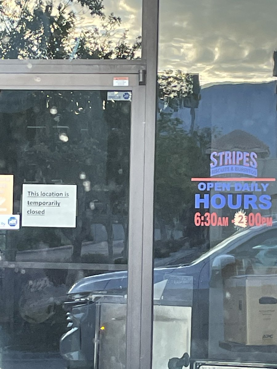 MrDougPeterson's tweet photo. Both the @EinsteinBros &amp; the Keva Juice at Academy &amp; Wyoming no longer accept cash, the cleaners went out of business &amp; Stripes is closed because they can’t find employees. This is Albuquerque; crawling with fentanyl addicted criminals &amp; the lowest labor participation in the U.S. https://t.co/1H1zFoX78x