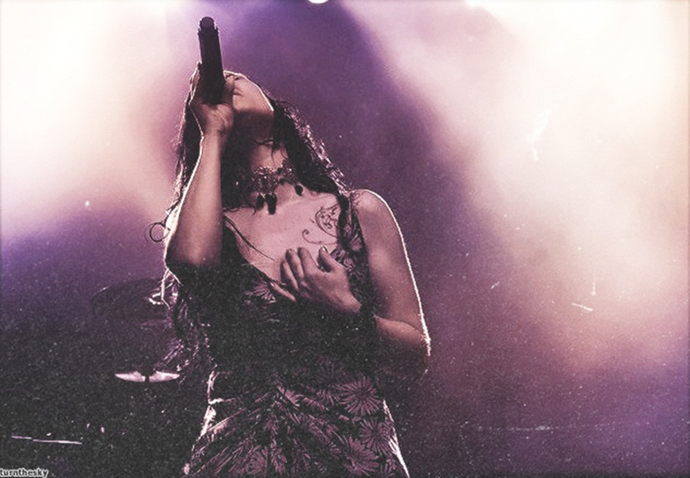 FloorJGoddess's tweet photo. ❤ Anette Olzon  ❤ 

#anetteolzon #goddesses https://t.co/iKFIW0rky6