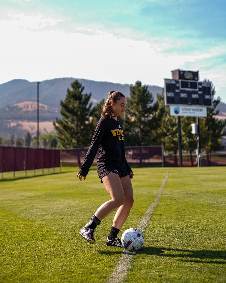wyosoccer's tweet photo. Time to work. https://t.co/gL9Xb18Zj0