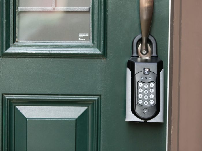 SentriLock's tweet photo. Durability. Long battery life. Convenience. Does your current lockbox offer all that? SentriGuard® does. Click to learn more. #realtorlife #realestate #realtortips #Broker #RealEstateAdvice #lockbox #Home #SentriKey #SentriLock #Homesale #realestateagent
https://t.co/BNlGNR09qh https://t.co/wLgjPdqbHY