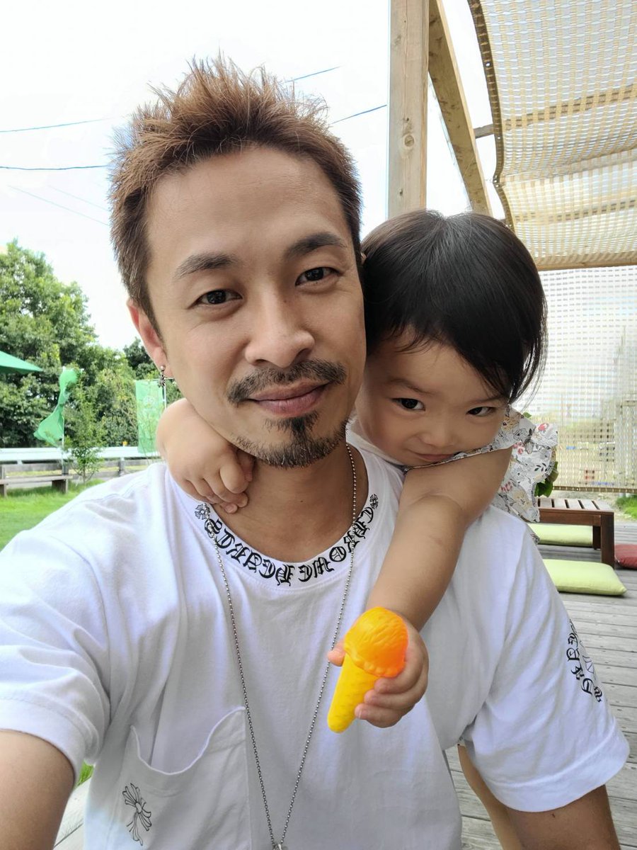 masak317's tweet photo. ツイッター久しぶり😊　子供は2歳8か月、いろいろ話せるようにはなったけどまだまだかなぁ😅　まだイヤイヤなとこもあって大変だけど、とにかくやんちゃで男の子みたいなとこもあったりですごく可愛くて癒されてます😆 https://t.co/x8atCwinuX