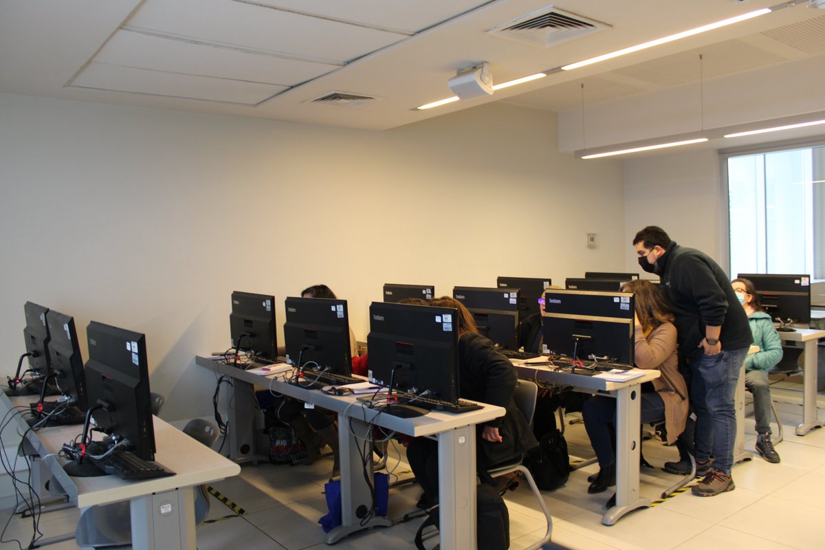 fpymemaule's tweet photo. 💻🆙Usuarios/as de #IndapMaule participan en #taller Herramientas de Gestión Ofimática e Introducción a Nuevos Medios Virtuales
💼La adquisición de competencias para agregar valor a sus pymes se realiza en laboratorios de @inacap_talca durante 8 hrs de clases teóricas-prácticas https://t.co/HXAwGuTUIk
