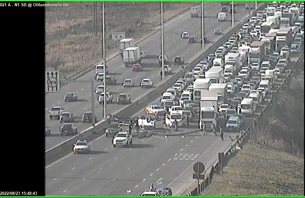 itrafficgp's tweet photo. 303007: Crash (Overtuned vehicle) , N1 Southbound before Olifantsfontein Off-ramp, All lanes closed, Expect delays. https://t.co/D9LSGaK12m