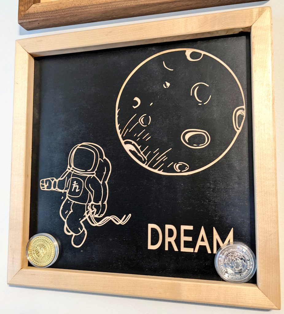 ForFuture008's tweet photo. Can't get enough! $HBAR #ToTheMoon @hbar_to_moon 
🧑‍🚀🚀🌕🎉 #PhysicalNFT #HashMoons https://t.co/Il2DnT2fhG