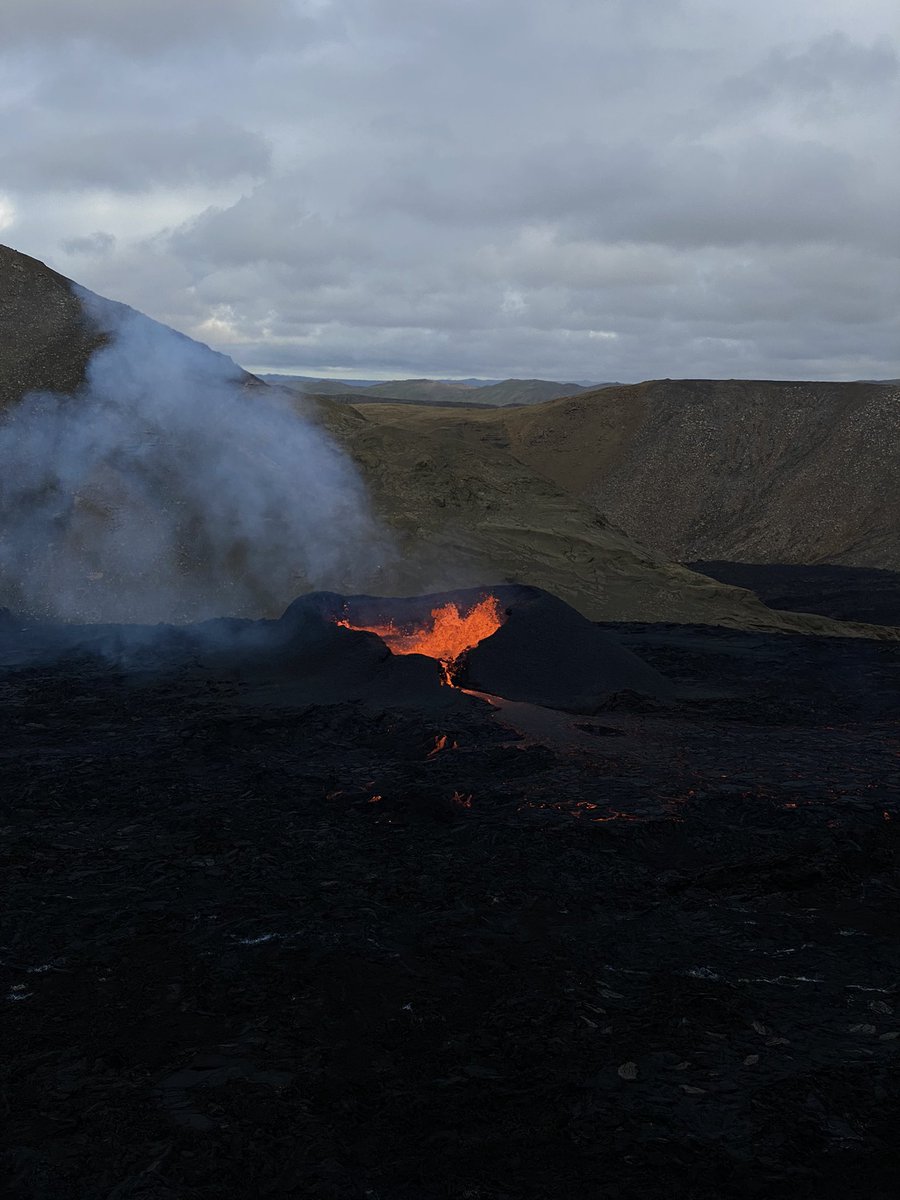 _honorj's tweet photo. Incredible visit to the #Fagradalsfjall eruption site last week with @RebVMRob @Geojanina and Gus! Looks like we caught it just in time too!🌋🇮🇸 https://t.co/QP4xGVX4hj