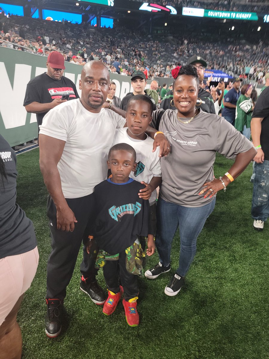FierceFears1's tweet photo. @MadlenRizkalla @FreddieShaker @nyjets Hey Madlen! I was there too! https://t.co/4vELn9zxuO