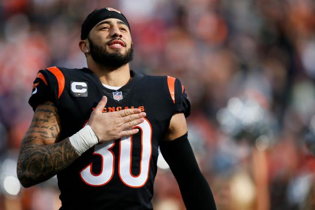 CincyProblems's tweet photo. JESSIE BATES IS BACK!!!

Bates has reported to camp and will sign his franchise tag, per @RapSheet. 🐯🏈 #Bengals https://t.co/N7SIl12i6T