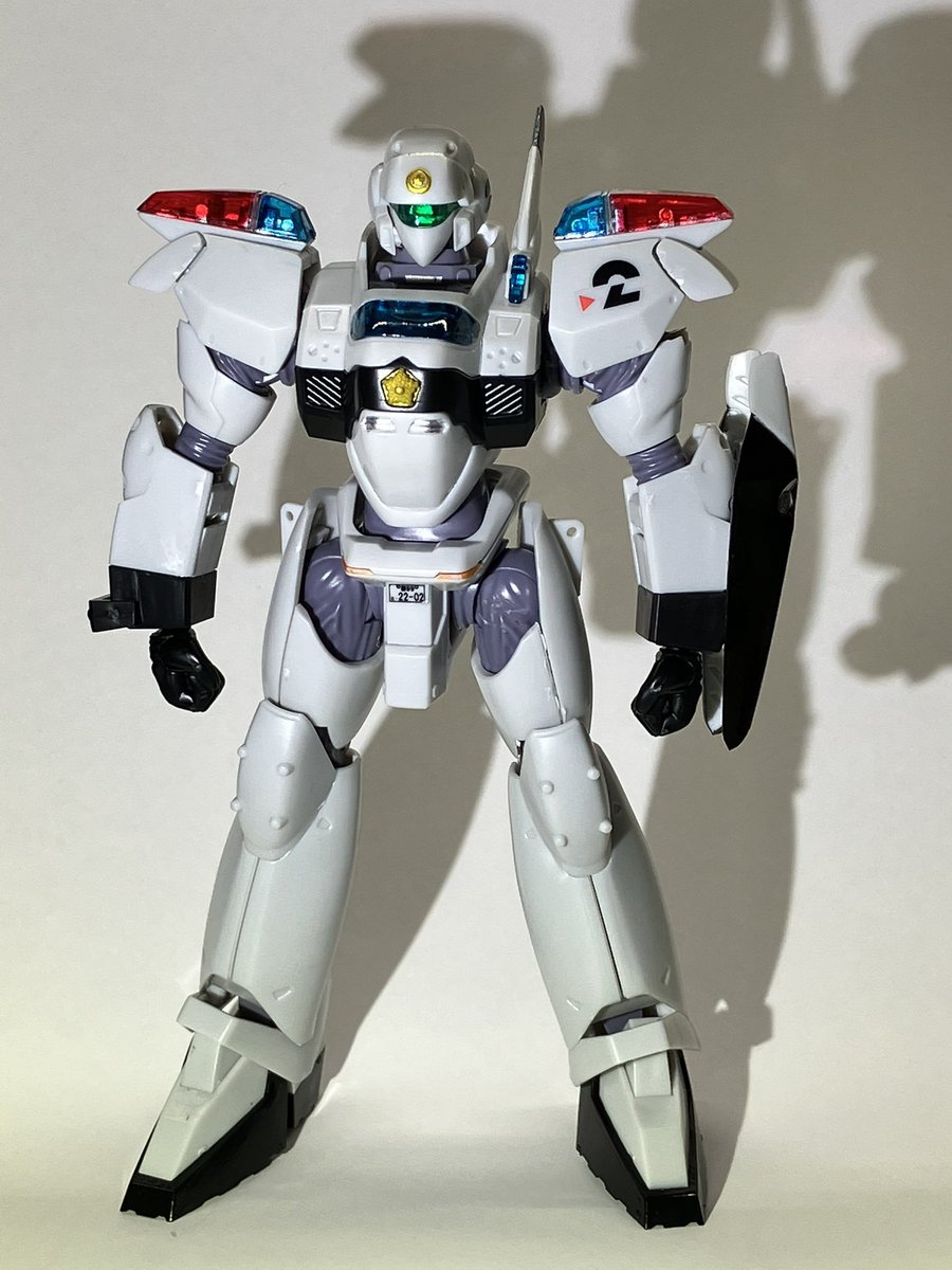 #多分私しかやってない 
内側のパトライトが設定通り青いMODEROIDヴァリアント 