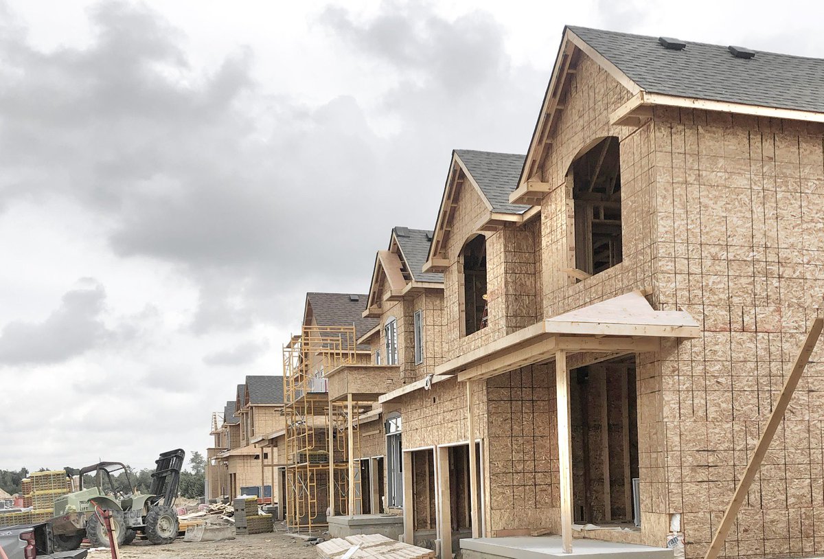FlatoDev's tweet photo. Everyone is busy working hard at the CARRIAGE HOUSE community in Dundalk as construction continues!

▪️ https://t.co/tQwBA9OOJm

#visitgrey #simcoecounty #georgiantriangle #owensound #southerngeorgianbay #barrie #orangeville #shelburne #madeincanada https://t.co/KexnJrftYJ