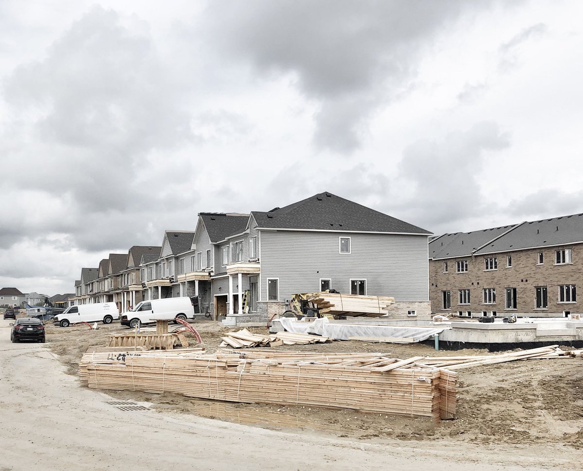 FlatoDev's tweet photo. Everyone is busy working hard at the CARRIAGE HOUSE community in Dundalk as construction continues!

▪️ https://t.co/tQwBA9OOJm

#visitgrey #simcoecounty #georgiantriangle #owensound #southerngeorgianbay #barrie #orangeville #shelburne #madeincanada https://t.co/KexnJrftYJ