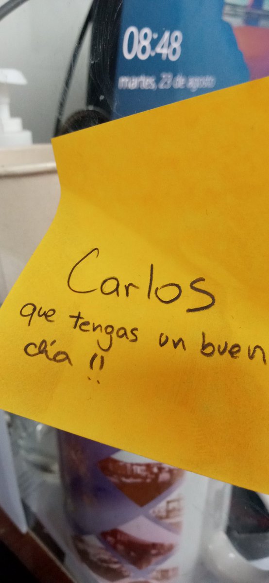 SalsAlberto0518's tweet photo. Que bonito es llegar al trabajo y encontrar este mensaje 💛 ✨ https://t.co/RTzCbcIeGZ