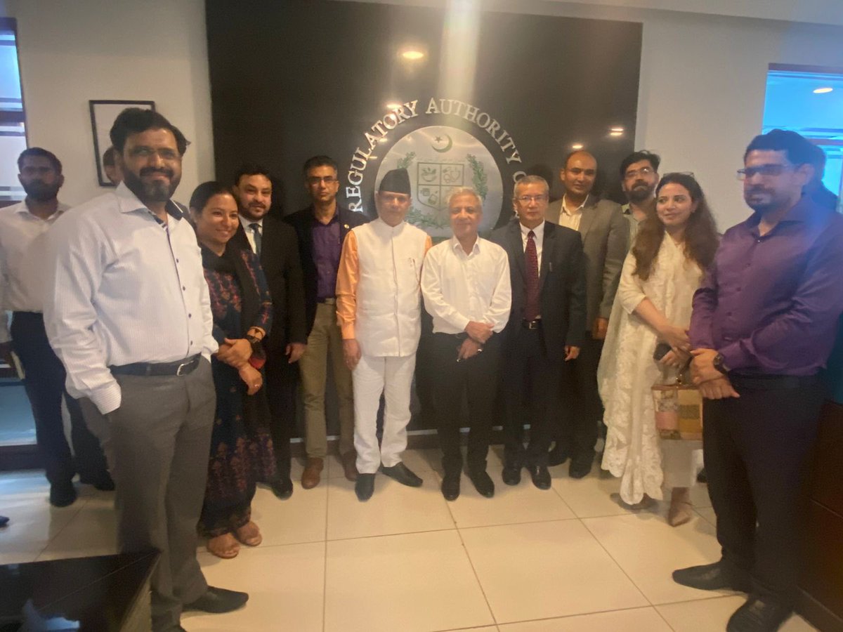 DRA_Pakistan's tweet photo. Today, a four-member delegation of the Department of Drug Administration Nepal, under the leadership of Director General Mr. Bharat Bhattarai, called upon CEO DRAP Mr Asim Rauf. Both sides agreed to establish future regulatory cooperation and promote bilateral trade in medicines. https://t.co/w0vIXuhBXf