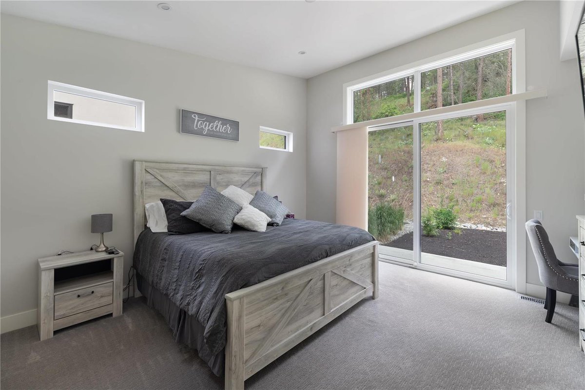LakeStoneLiving's tweet photo. This luxury home features a bright, elegant upper-level floor plan with floor-to-ceiling sliding doors that step out onto a spacious balcony.

📷: 9-10100 Tyndall Road | $1,049,000
3D Tour: https://t.co/Y9WUmGLZN3
More Info: https://t.co/kmJ30nug4f https://t.co/mbUHkpRpjz
