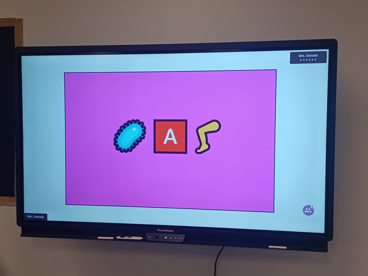 kimseiley's tweet photo. Guess the Emoji Meaning country warmup today at SJH. Great job Mrs. Estrada. #TeamSJH #WISDGreatness #Wallersocialstudies #bestdepartmentever https://t.co/jkgH0GtRtq