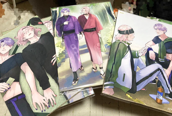 マジで私のガチ担だとしても買わんだろうなって感じだけどせっかくだからバカデカ(a4サイズ)で3種刷った 当たり前に数量限定… 