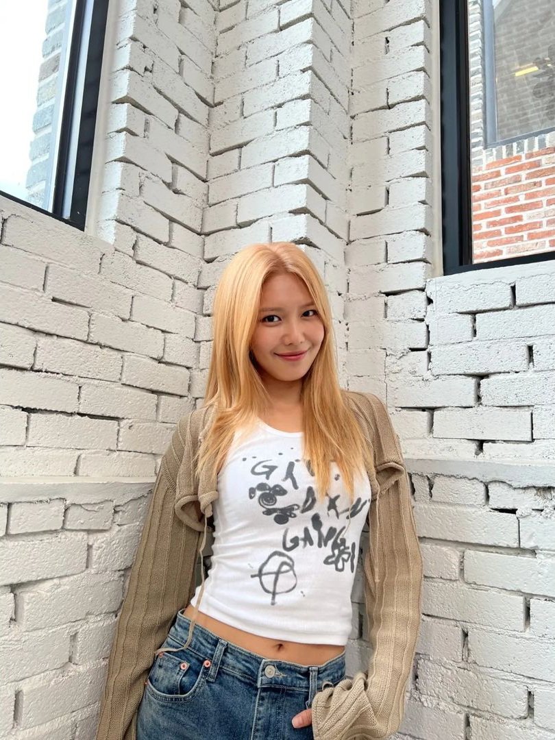 _snsd_updates's tweet photo. [Update] SOOYOUNG - ‘소시탐탐 / Soshi TamTam’ Behind the Scenes (1/2)

📺 The last episode (ep.8): Tonight (August 23) at 8:50pm (KST) on JTBC

#sooyoung #수영 #choisooyoung #최수영 #soshitamtam #소시탐탐 #jtbc #sarament #saramentertainment
220823 https://t.co/qLo51BIQQ9