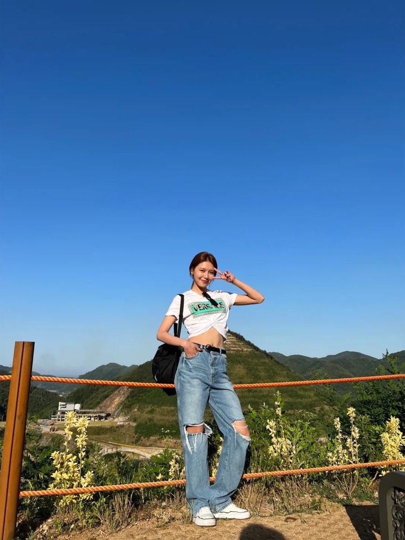 _snsd_updates's tweet photo. [Update] SOOYOUNG - ‘소시탐탐 / Soshi TamTam’ Behind the Scenes (2/2)

📺 The last episode (ep.8): Tonight (August 23) at 8:50pm (KST) on JTBC

#sooyoung #수영 #choisooyoung #최수영 #soshitamtam #소시탐탐 #jtbc #sarament #saramentertainment
220823 https://t.co/Bz87mgpXQk