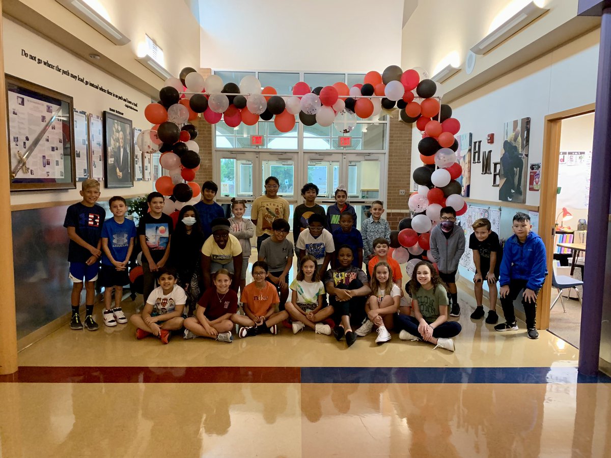 Happy first day of 5th grade!! ♥️ #hmeproud