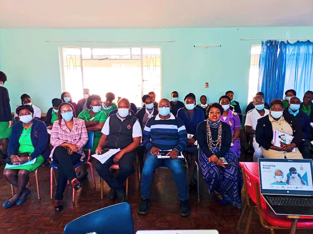 friendshipbench's tweet photo. Over the past 2 days our #HealthCareWorker team have held sensitization sessions with 100 #HCWs!!
Making time to check in with ourselves & our mental wellbeing π
π¨βπ©βπ§βπ¦ HCWs, #derole for your mental health, remember to keep your cup full so you can continue to give to others. https://t.co/QKopv7lI3u
