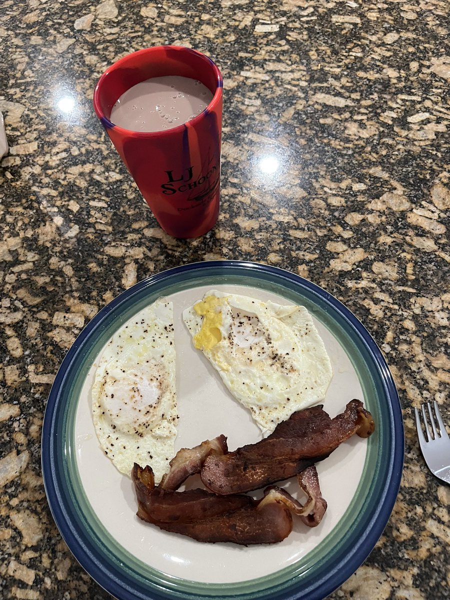 BrendanGiddings's tweet photo. #OutTrainOutEatOutCompete https://t.co/m1EO3p1dpz