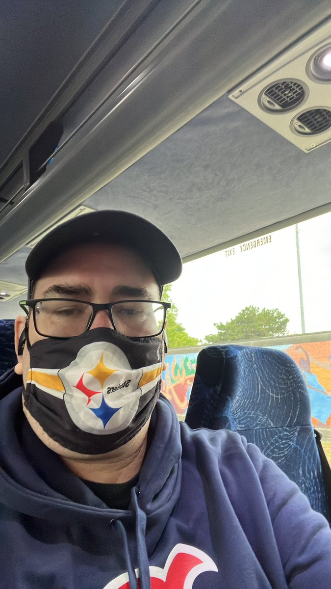 OfftheBusComm's tweet photo. It took exactly 90 minutes one way but I made it #HomeSweetHome from @ulacafe on the #OrangeLineShutdown shuttle and #mbta #greenline and #redline to #shawmut and short #walk to the #fortressofsolitude #Dorchester annex! @CllrKendraLara @wutrain @MassGovernor https://t.co/hsXMYjmWO2