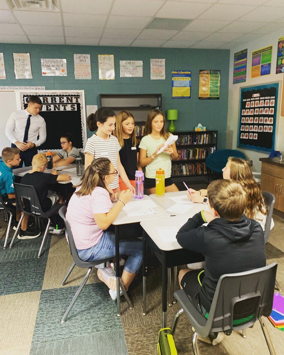 DeSoto_School's tweet photo. And We’re Off! https://t.co/lcjDZjRi83