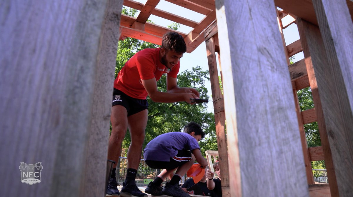 🛠️ N.E.C. bereikt 1000 kinderen met project ‘N.E.C. op bezoek bij Bouwdorpen’
 
Vanochtend stond voor de selectie van N.E.C. een bezoek aan verschillende Nijmeegse Bouwdorpen op het programma. 😍

Bekijk nu de aftermovie! 🎥 youtu.be/JLq2-Dy4kCg <a href="/KlokGroep/">KlokGroep</a>