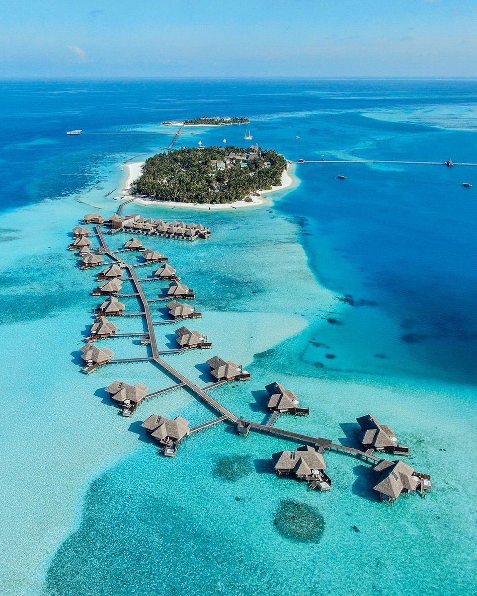 AnsamaTravel's tweet photo. Barefoot luxury meets unpretentious style at the spectacular Conrad Maldives Rangali Island.

DM/ Email/ WhatsApp for best deals.

📸: @michutravel

#maldives #maldivesislands #aerialphotography #ansamatravel #conradmaldives #oceanlover #beautifuldestinations #travelphotography https://t.co/E7fjHdbatL