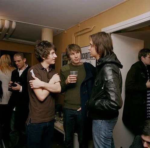 alexthourly's tweet photo. happy birthday to julian casablancas!!🥳 https://t.co/JGOSLAKONl