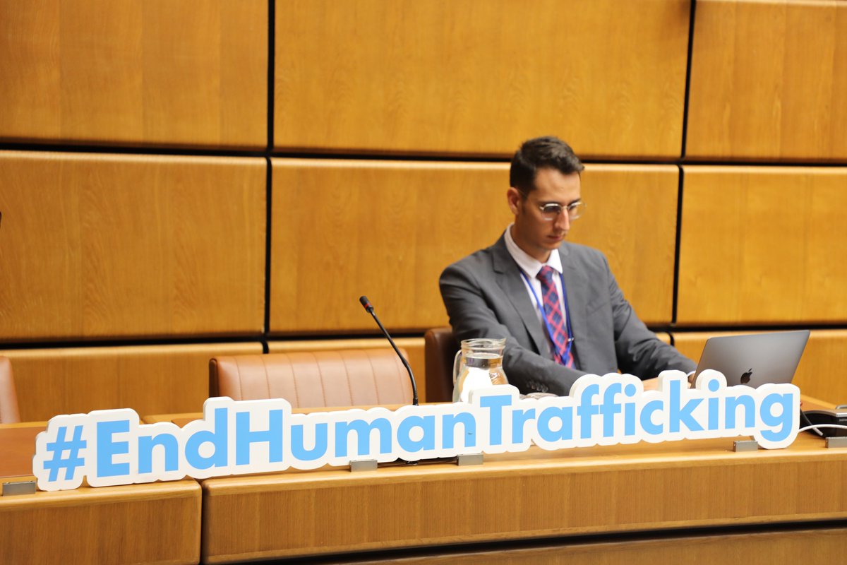 UNODC_OrgCrime's tweet photo. It's #HashtagDay!
Here are some of our favorite #⃣ to follow:
#EndHumanTrafficking 💙
#MigrantSmuggling 🛶
#STARSOM 🔎
#Track4Tip 🌎
#GLOACT 🤝
#MENTHOR 🇭🇳 https://t.co/fC5qd14VPD